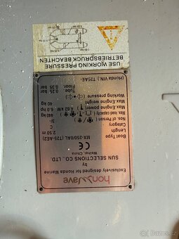 Nafukovací člun Honda HonWave - 4
