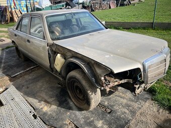 Mercedes Benz W126 300E - 4