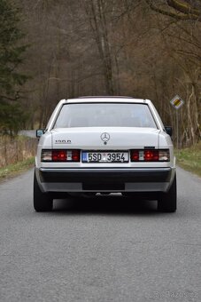 Mercedes Benz 190D - 4