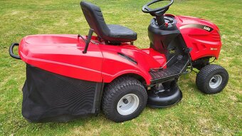 Značkový zahradní traktor, motor Briggs 13,5Hp, automat - 4