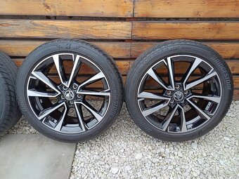 Originál alu R17 Fabia IV 215/45 R17 - 4