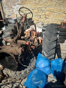 Prodám kompletní zadek zetor super 35 - 4
