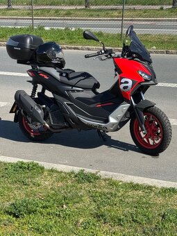 Aprilia SR GT 200 - 4