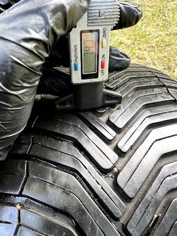 Celoroční sada pneu Michelin 215/45 R17, dot20 - 4