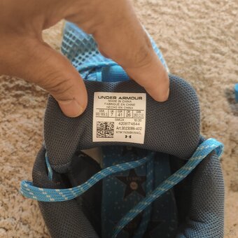 Under Armour basketball shoes - 4
