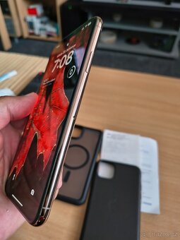 Apple Iphone 11 Pro Max 64GB + Oneplus nord 4 12/256 GB - 4