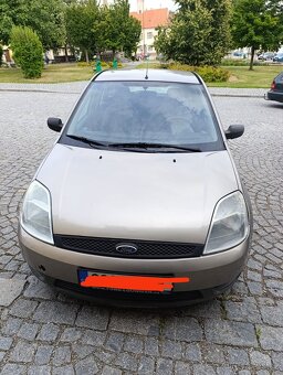 FORD FIESTA 1,3 HATCHBACK 2003 - 4
