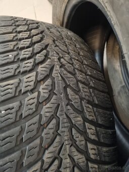 4x zimní pneu Nokian 235/55 R17 , 450Kč/kus - 4