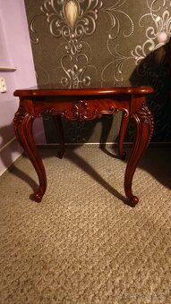 Bemondi vitrína, Bruno Saletti 16B, Stolky - 4