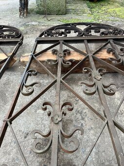 Staré železné mříže - 4