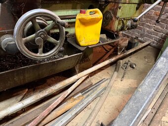 Nabízím soustruh TOS - 4