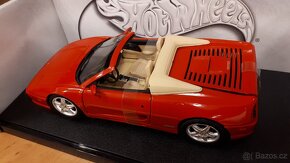Ferrari F355 spider Hotwheels 1:18 - 4