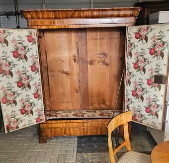 Šatní skříň Biedermeier - 4