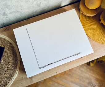 Macbook Air 13"6 M2 2022 - 4