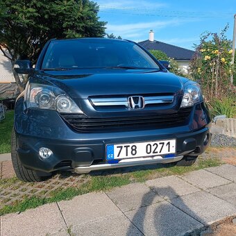 Prodám Hondu CR-V 4x4 - výbava EXECUTIVE - 4