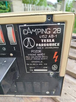 Retro exponát přenosná televize Tesla camping 28 - 4