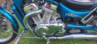 Suzuki VS 600 Intruder - 4