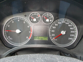 Prodám Ford C-max 1.6 benzin - 4