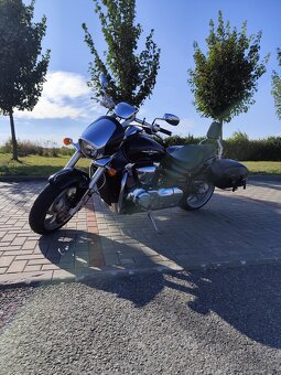 Suzuki Intruder 1800 - 4