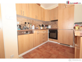 Světlý byt 74,4 m2 + terasa 7,6 m2 a zahrada 27 m2, 1NP, nov - 4