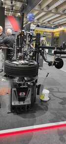 Zvedák DVOUSLOUPOVÝ se SPDNÍM/ VRCHNÍM propojením 3.5-7.5t - 4