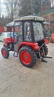 Predám Malotraktor 45hp 4x4 z vyhrievanou kabinou - 4