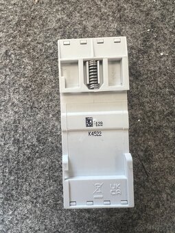 IKD25-04 instalační stykač - 4