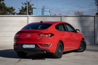 Hyundai i30 fastback MT/6 - 4