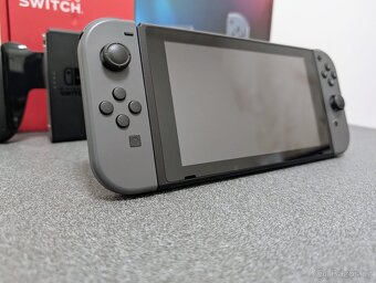 Nintendo Switch - 4