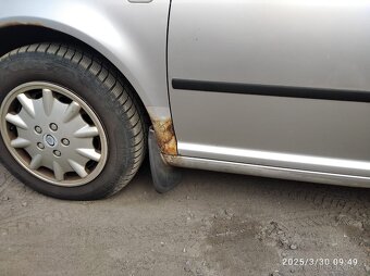 Volkswagen Golf 4 1.6 74kW - 4