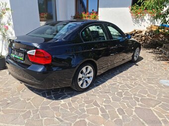 BMW E90 320d 2009 - 4