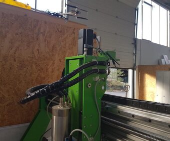 CNC portálová frézka 2100x1000 mm - 4