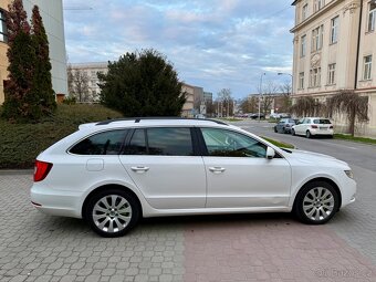ŠKODA SUPERB II 2.0 TDI ELEGANCE COMBI - 4