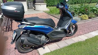 Piaggio Beverly 350 - 4