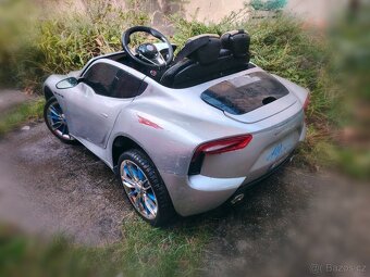 Dětské auto Maserati Alfieri s 2.4G dálkovým ovládáním, - 4