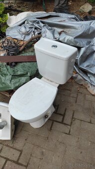 WC kombi + umyvadlo - 4