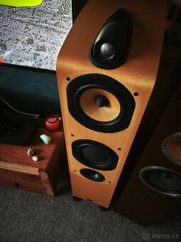 Bowers and Wilkins 704 Nautilus...TOP - 4