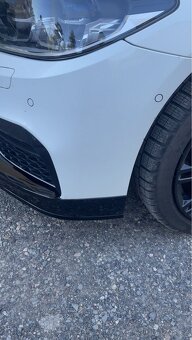 Lipo pod nárazník - ČERNÝ LESK - BMW 5 - G30/G31 - 4