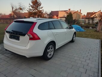 Volvo V60 D2,Rok 2015 - 4