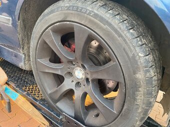 Bmw e39 528i - 4