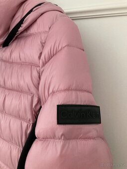 Nová zimní dámská bunda Calvin Klein, velikost M - 4