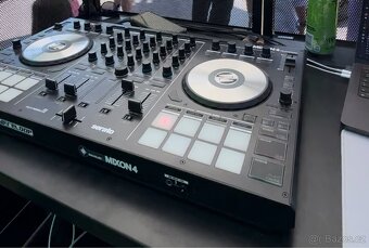 DJ kontroler Reloop Mixon 4 – Serato & djay Pro - 4
