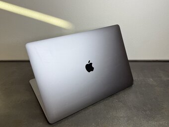 Macbook Pro 15" 2019 / I9 / 16GB / 512GB / Space gray - 4