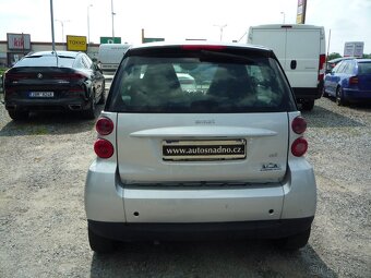 Smart Fortwo 450 0,8 CDI 33,3 KW // KLIMATIZACE POSILOVAČ - 4
