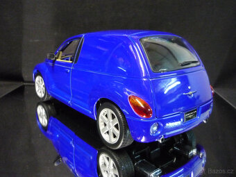 Chrysler PT Panel Cruiser Maisto 1/18 - 4