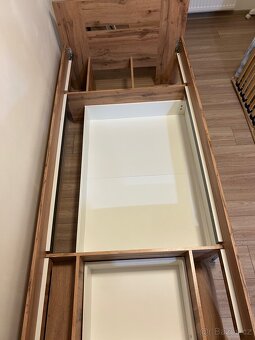 Polohovatelná postel - 4