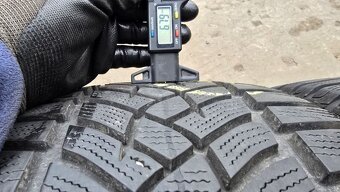 Zimní pneu 235/40/19 Good Year - 4