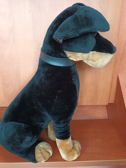 Plyšový pes sedící - 4