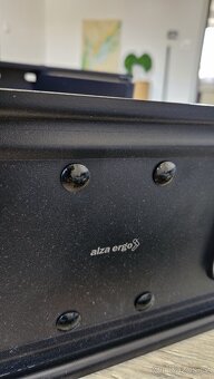 Nástěnný držák na TV - 4