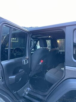 Jeep Wrangler sahara sport 2.0 - 4